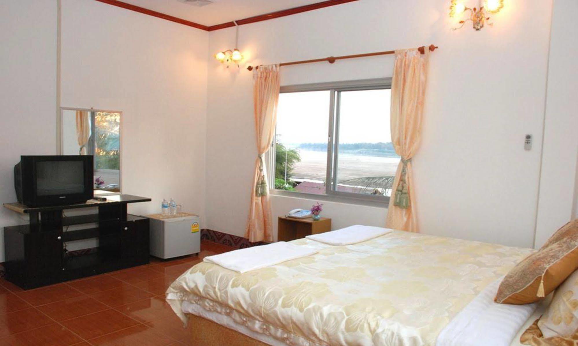 Mekong Sunshine Hotel Vientiane Exterior photo