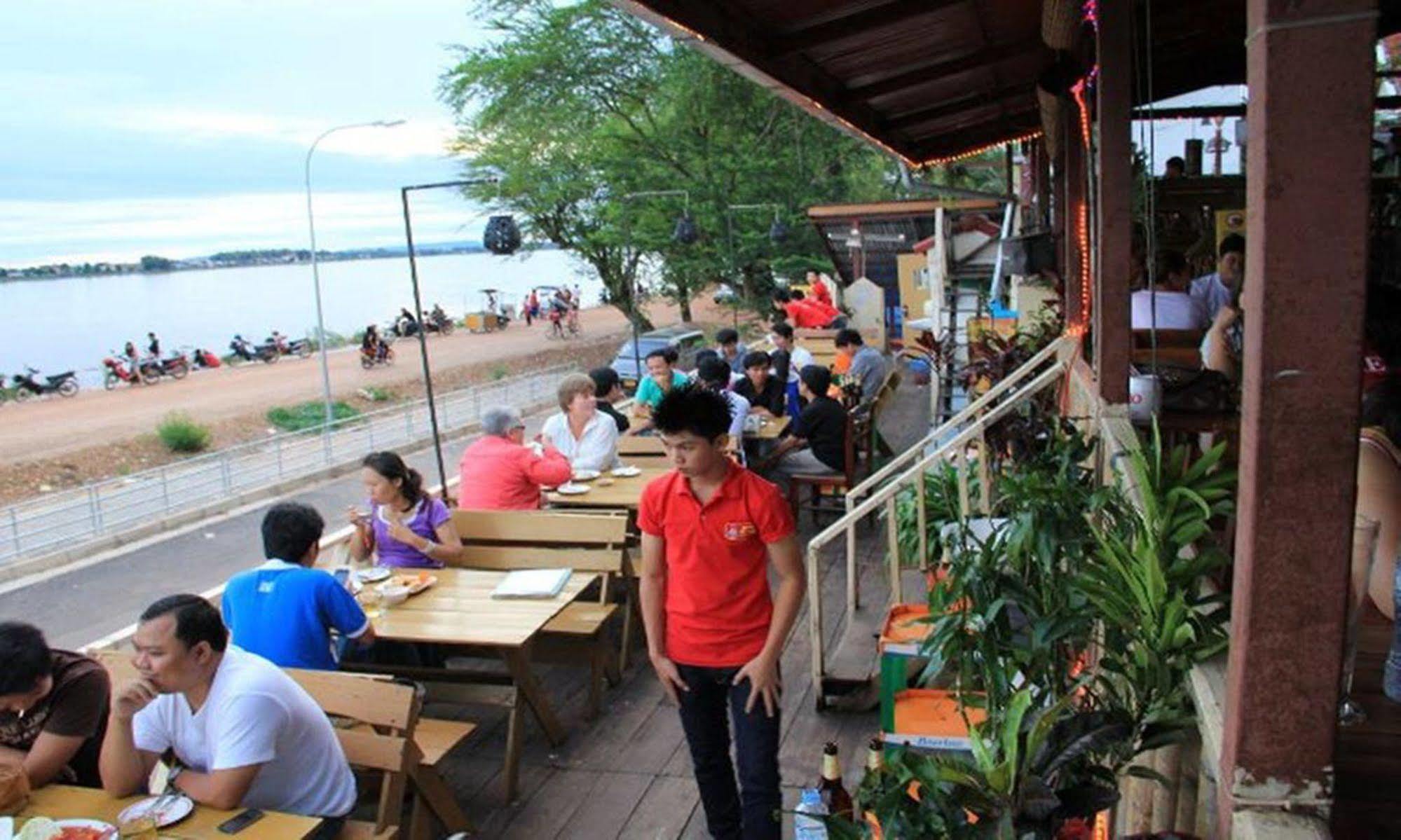 Mekong Sunshine Hotel Vientiane Exterior photo
